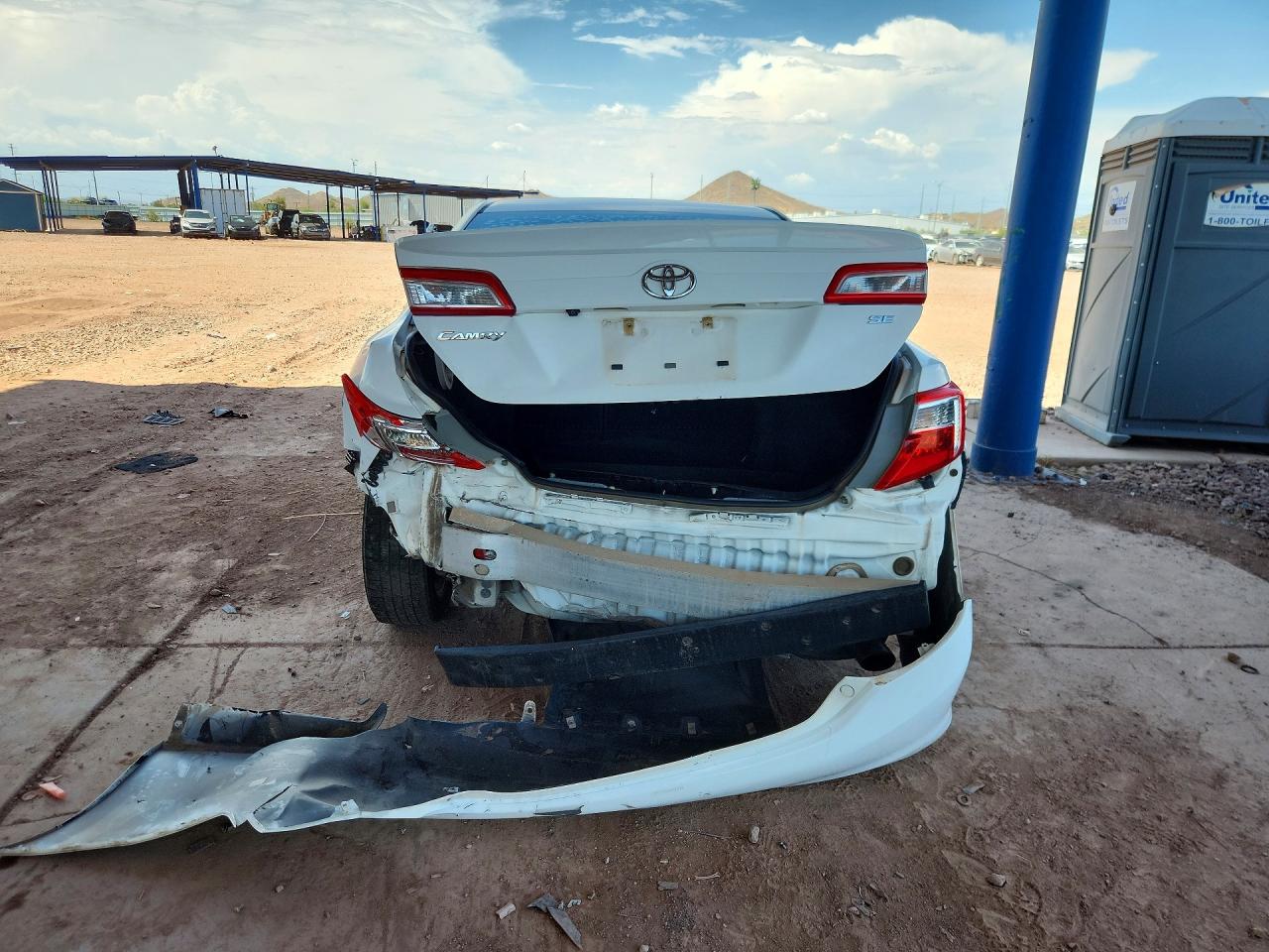 2014 TOYOTA CAMRY