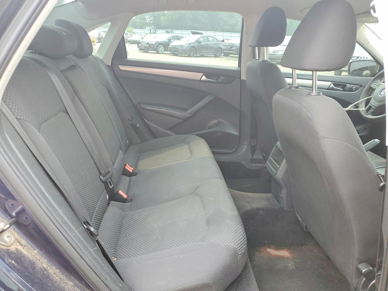 2013 VOLKSWAGEN PASSAT