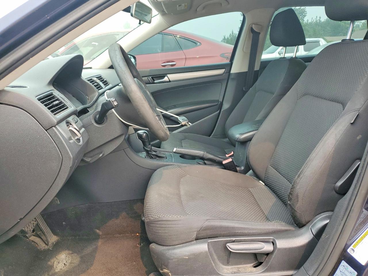 2013 VOLKSWAGEN PASSAT