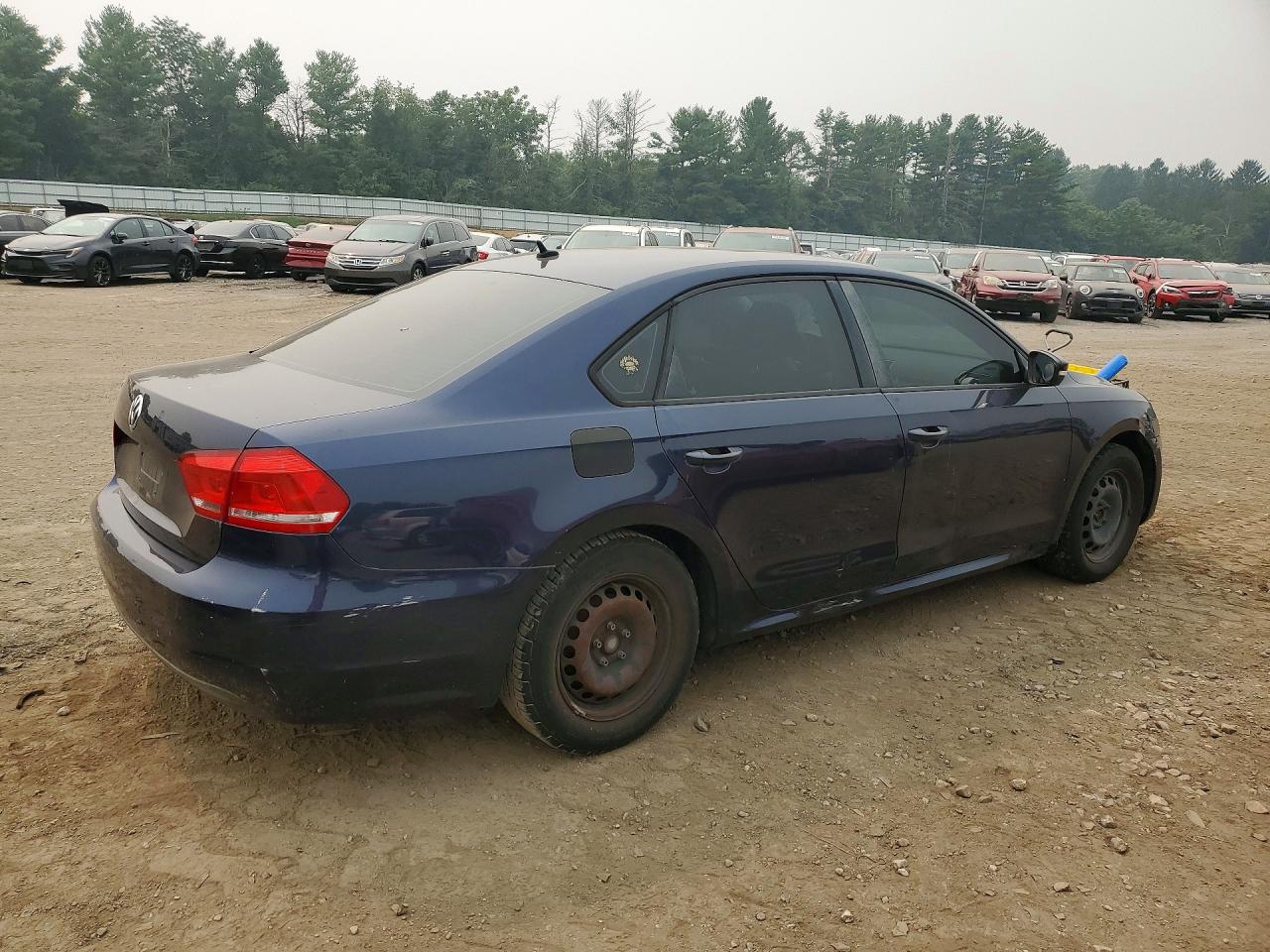 2013 VOLKSWAGEN PASSAT