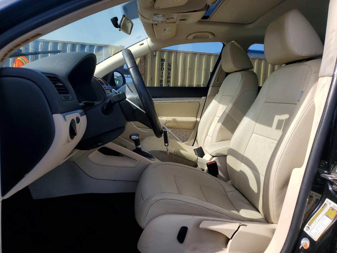 2010 VOLKSWAGEN JETTA
