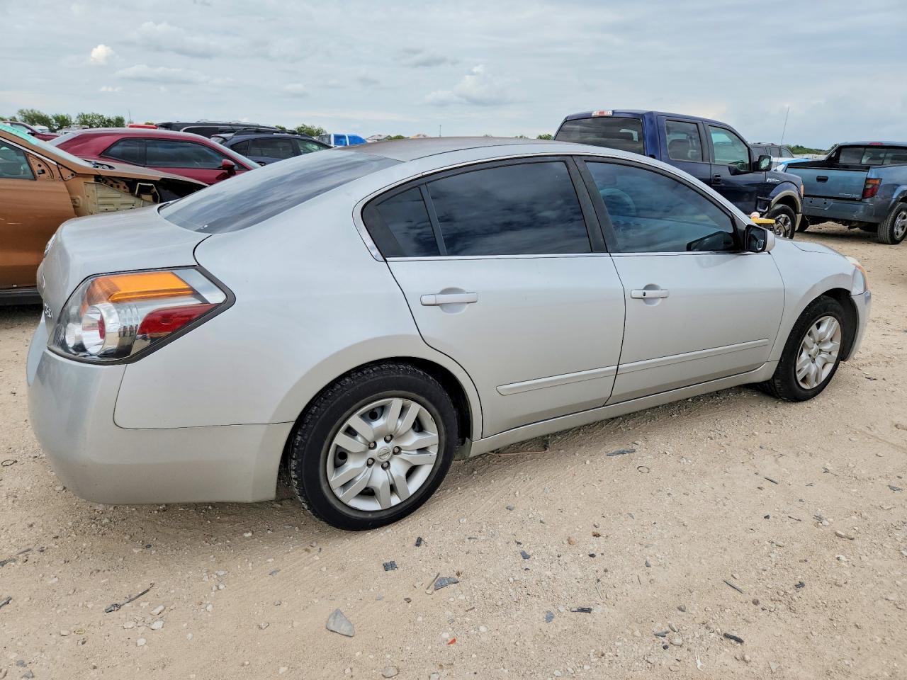 2012 NISSAN ALTIMA