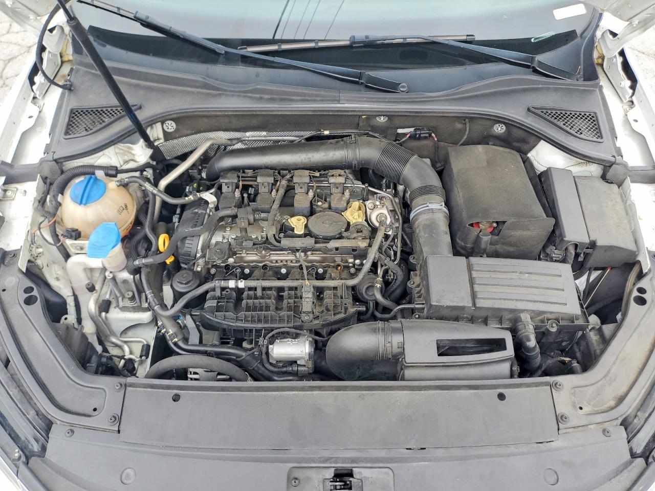 2017 VOLKSWAGEN PASSAT