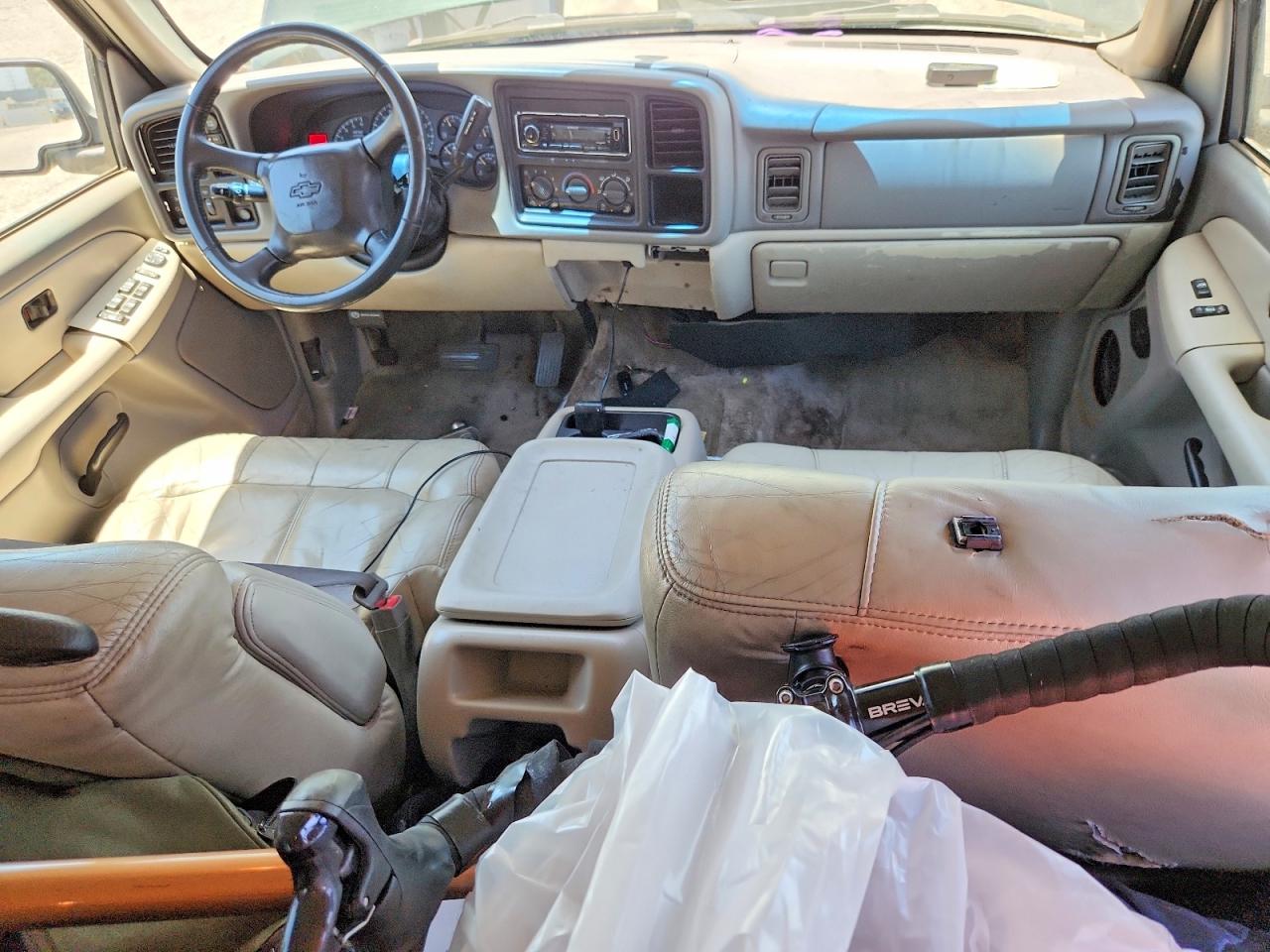2001 CHEVROLET SUBURBAN