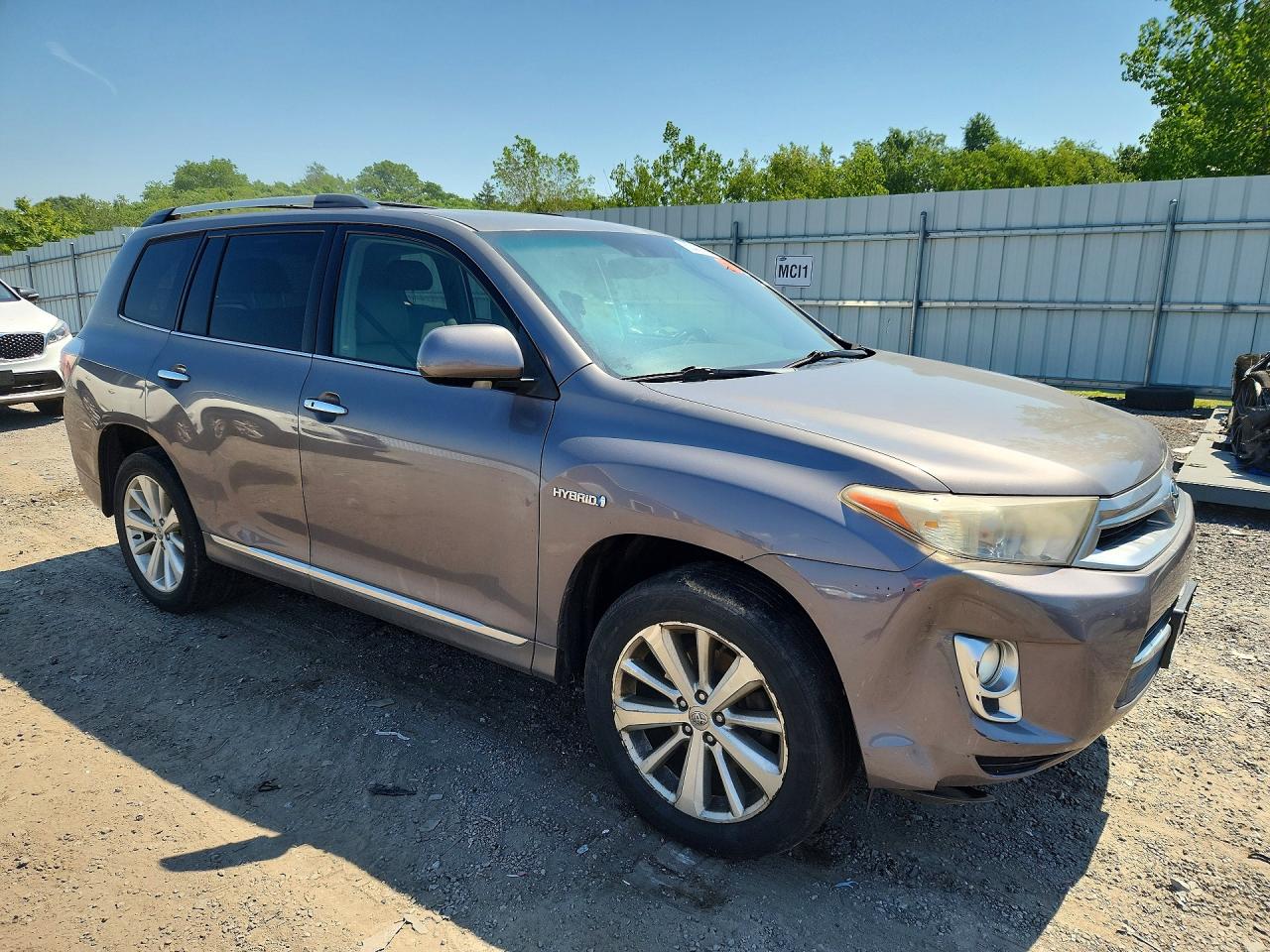 2011 TOYOTA HIGHLANDER