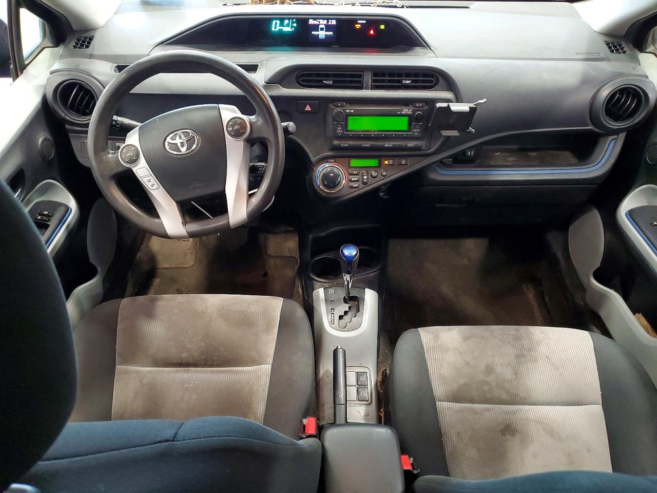 2013 TOYOTA PRIUS