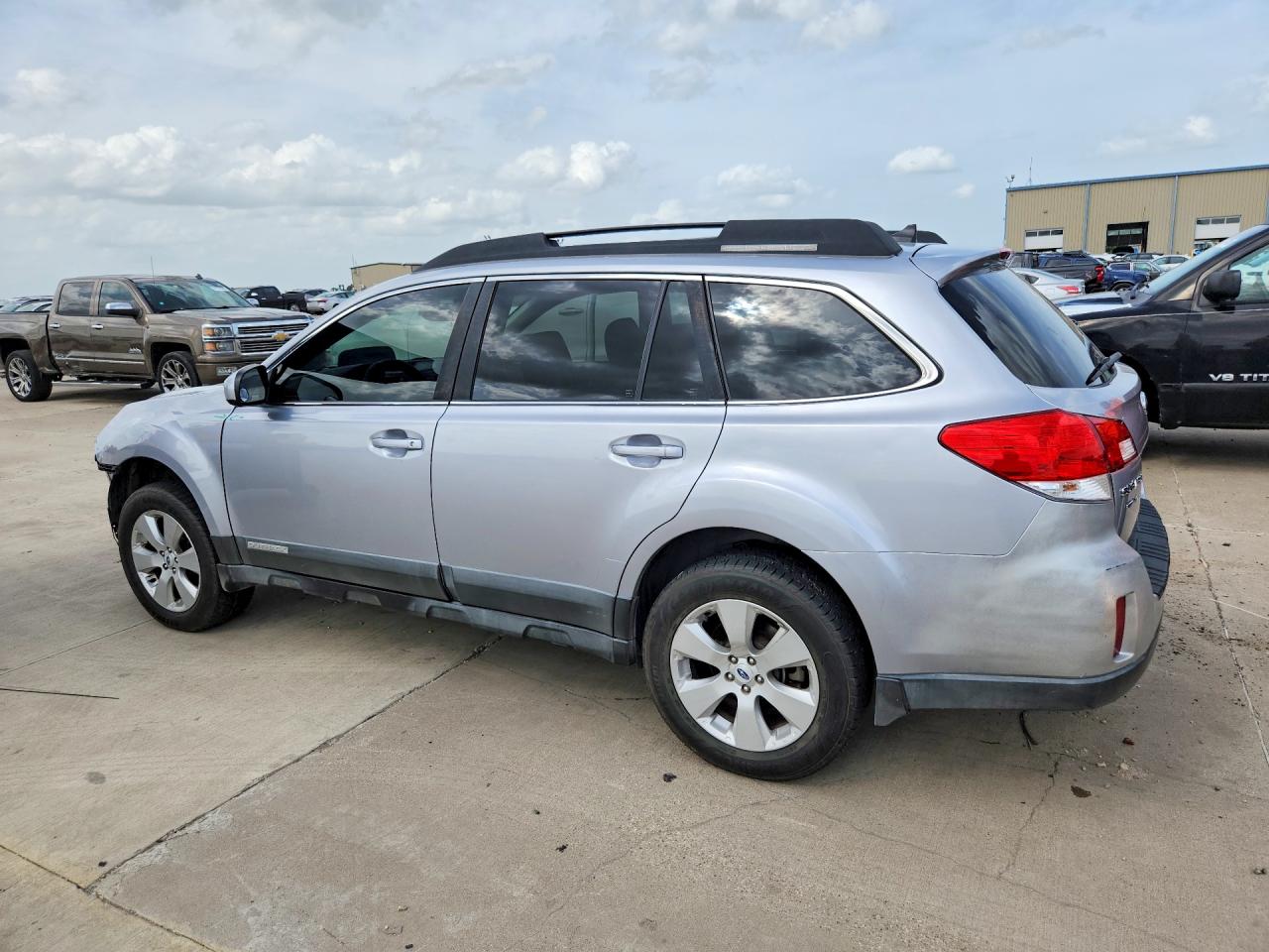 2012 SUBARU OUTBACK