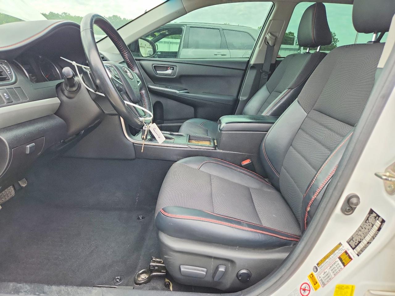 2016 TOYOTA CAMRY