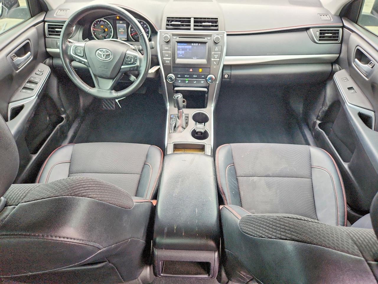 2016 TOYOTA CAMRY