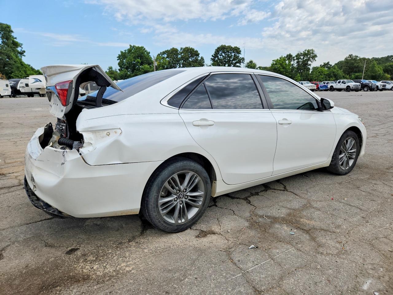 2016 TOYOTA CAMRY