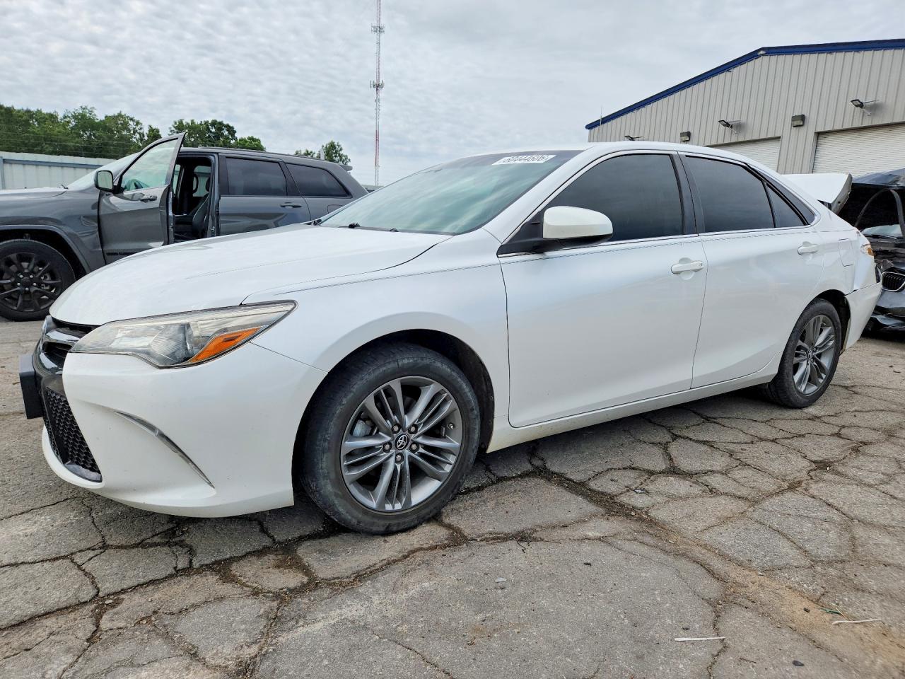 2016 TOYOTA CAMRY