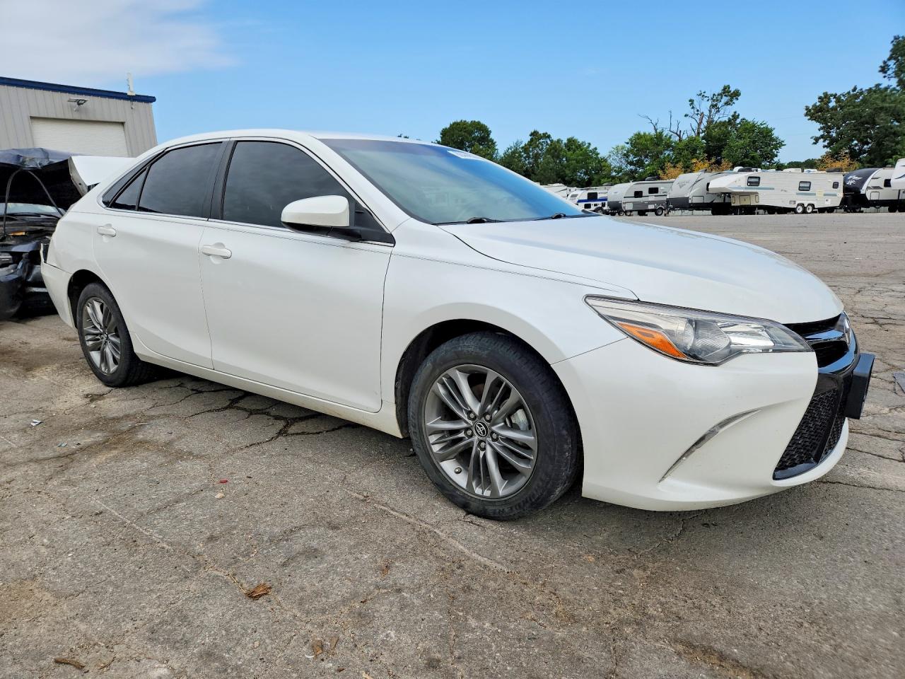 2016 TOYOTA CAMRY