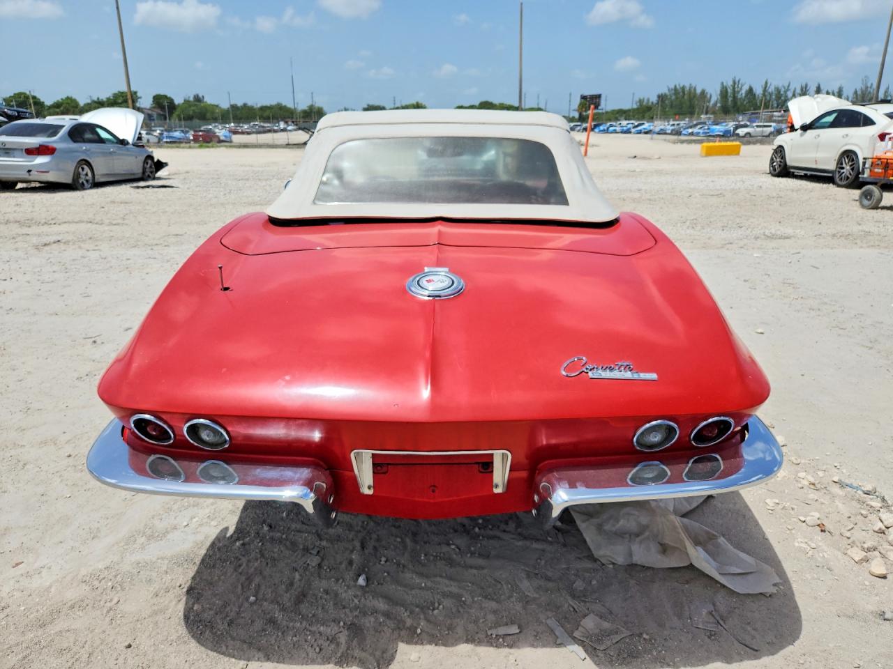 1965 CHEVROLET CORVETTE