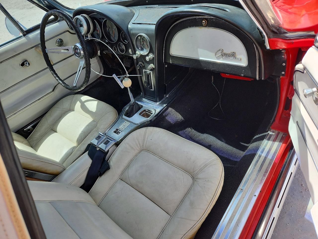 1965 CHEVROLET CORVETTE