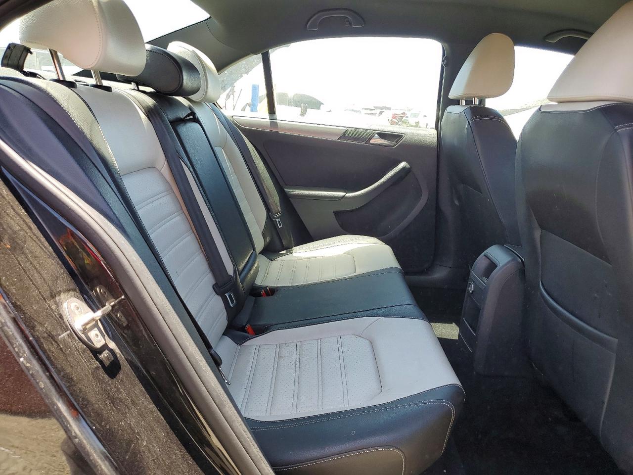 2016 VOLKSWAGEN JETTA