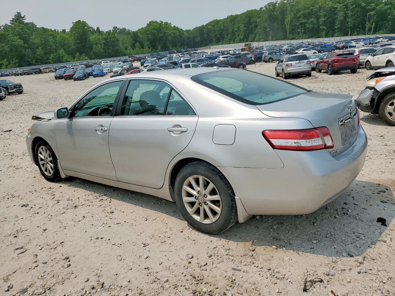 2011 TOYOTA CAMRY