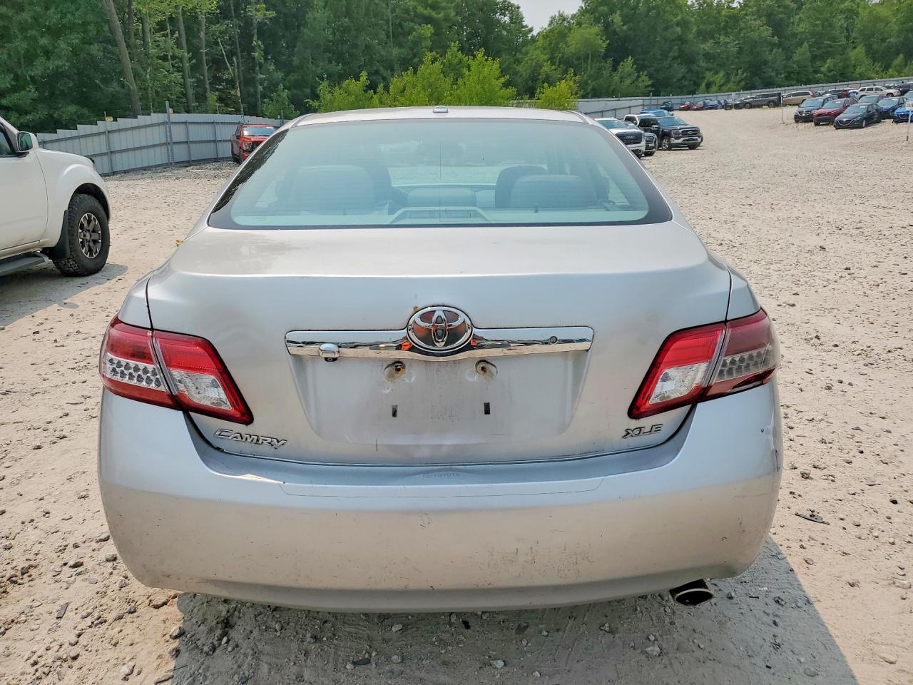 2011 TOYOTA CAMRY