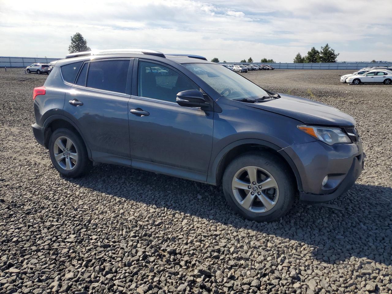 2015 TOYOTA RAV4