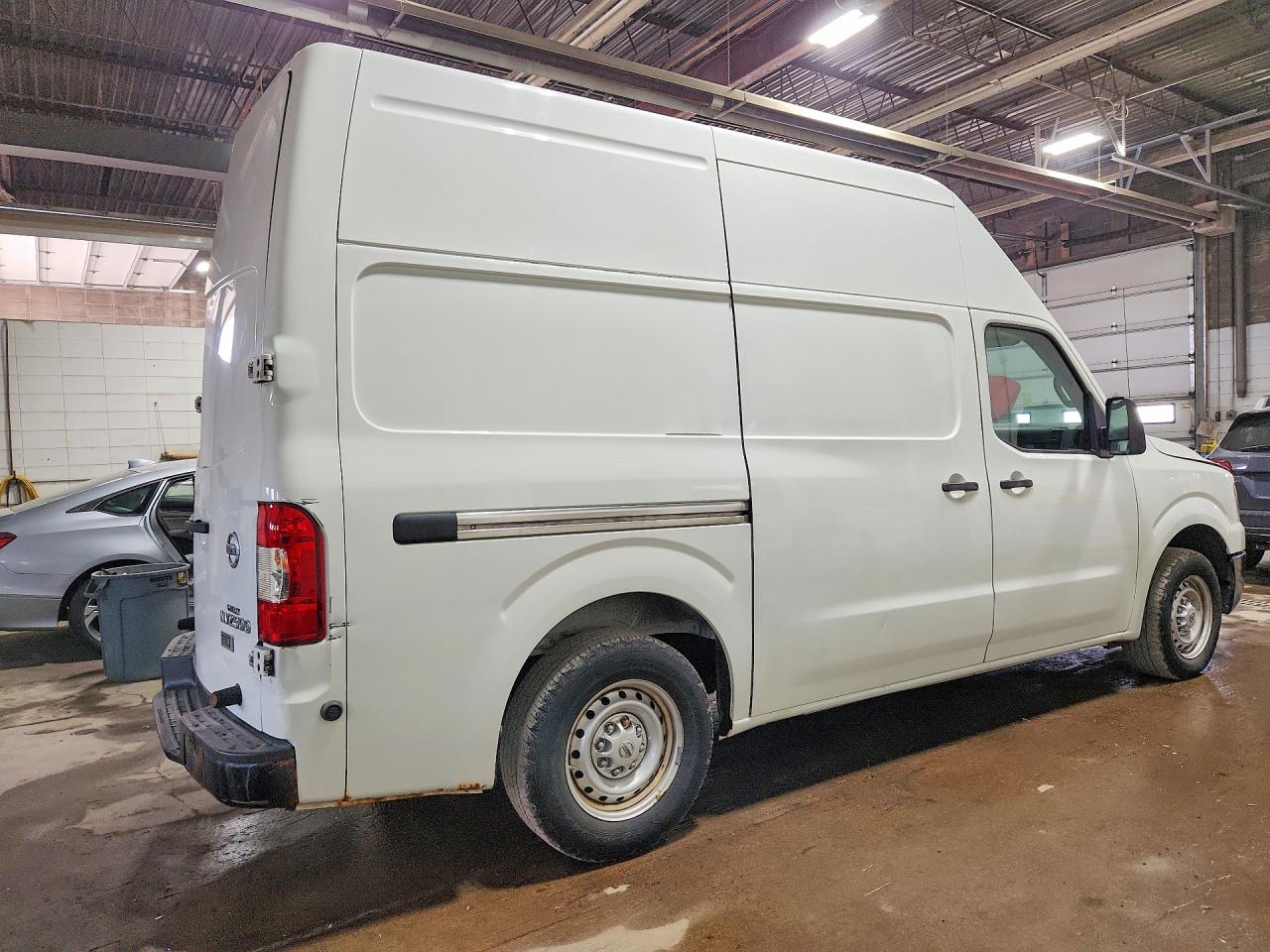 2014 NISSAN NV