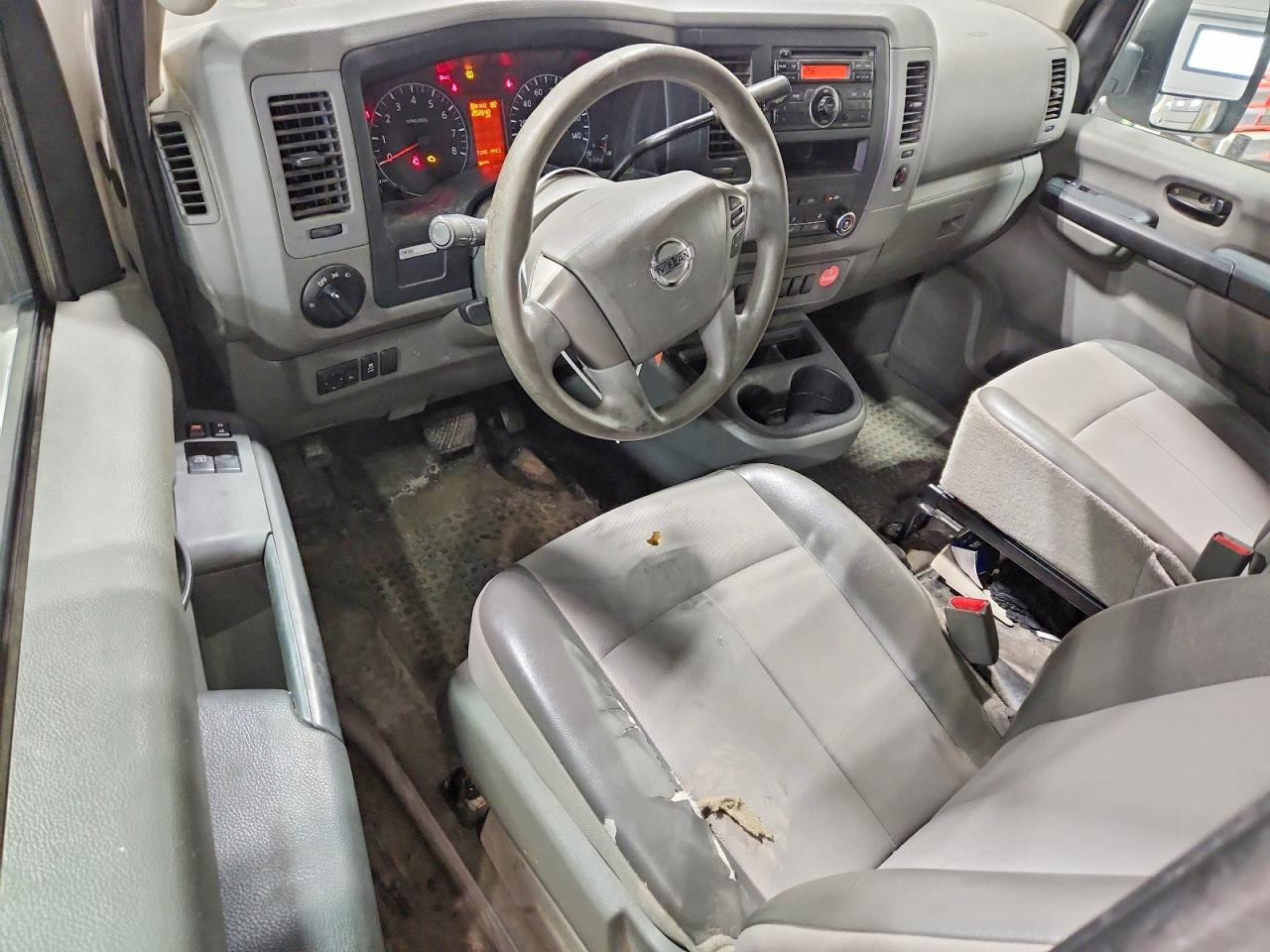2014 NISSAN NV