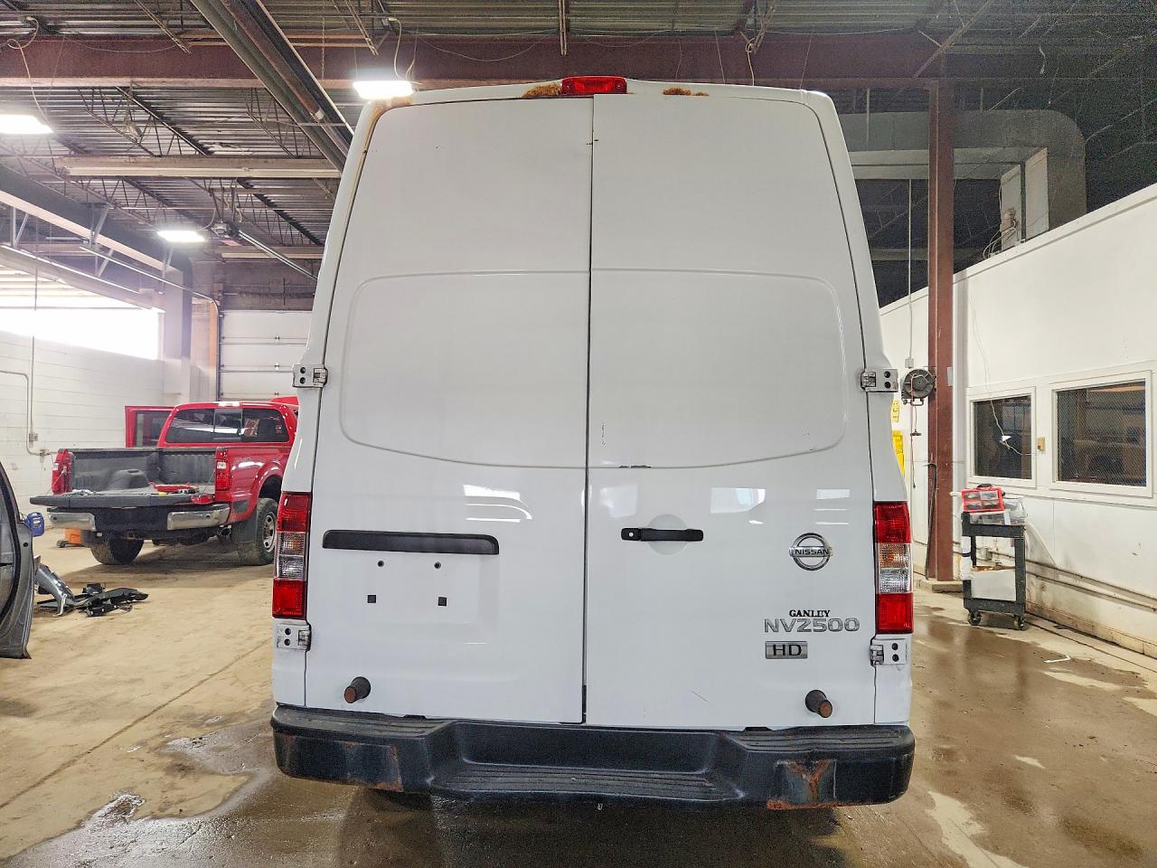 2014 NISSAN NV