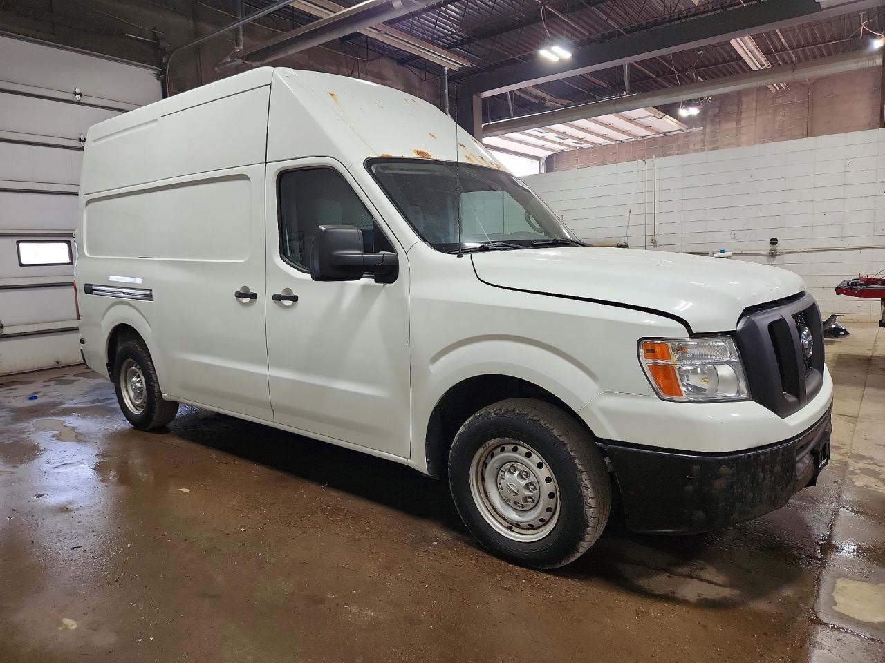 2014 NISSAN NV