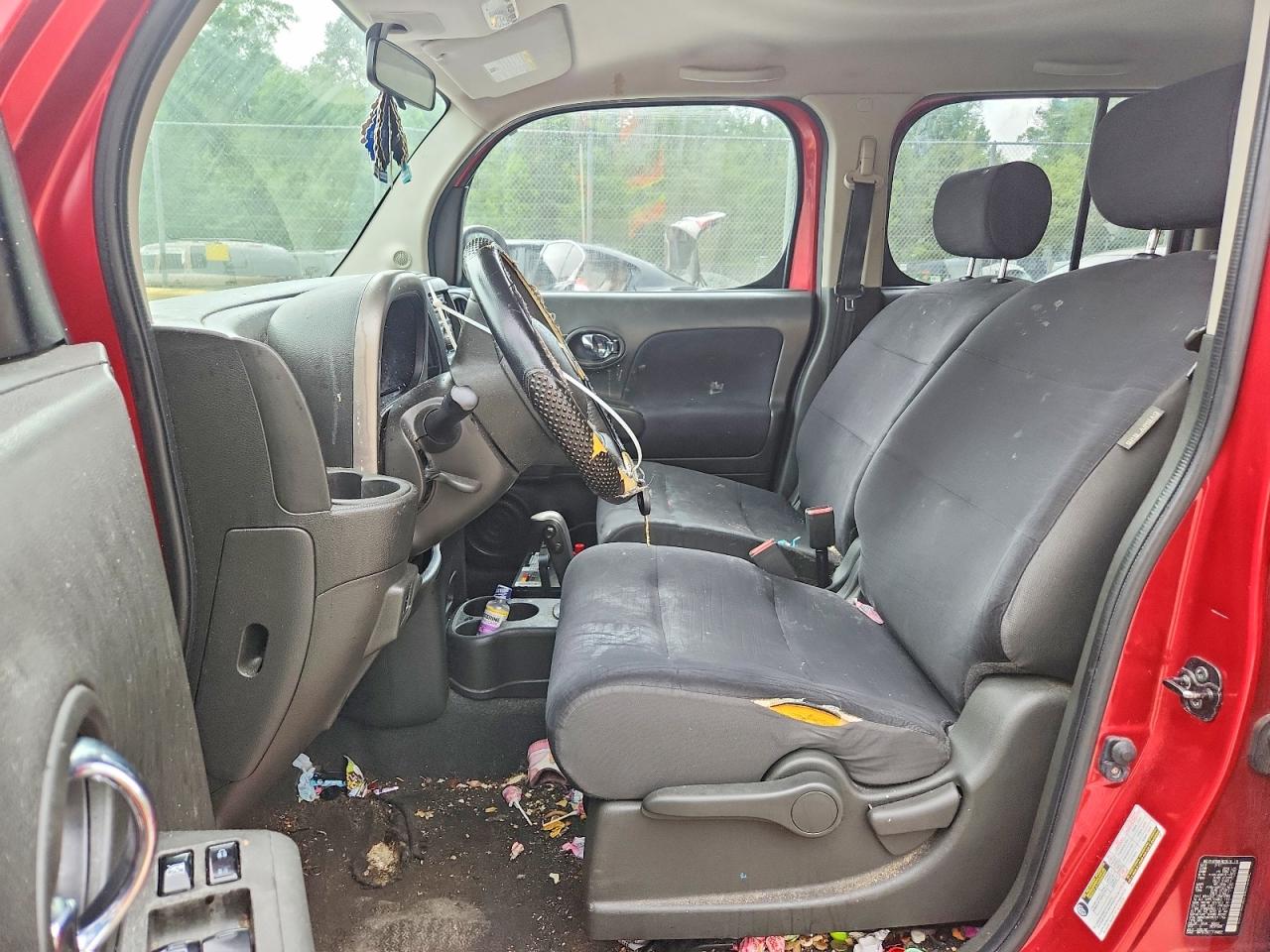 2011 NISSAN CUBE