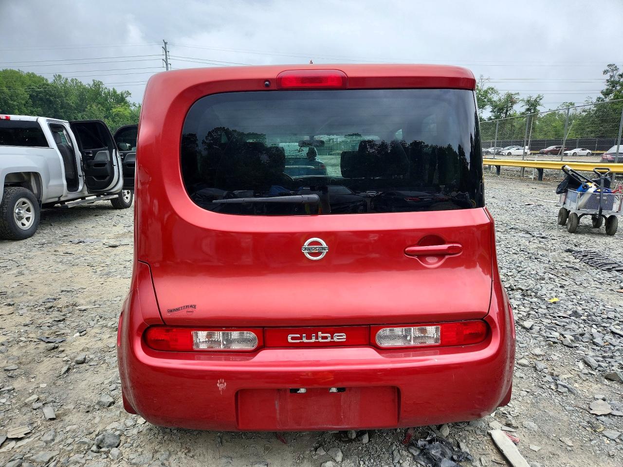 2011 NISSAN CUBE