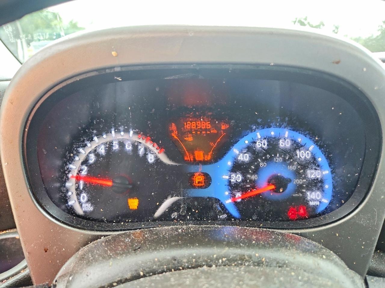 2011 NISSAN CUBE
