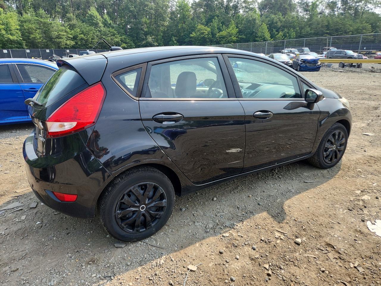 2012 FORD FIESTA