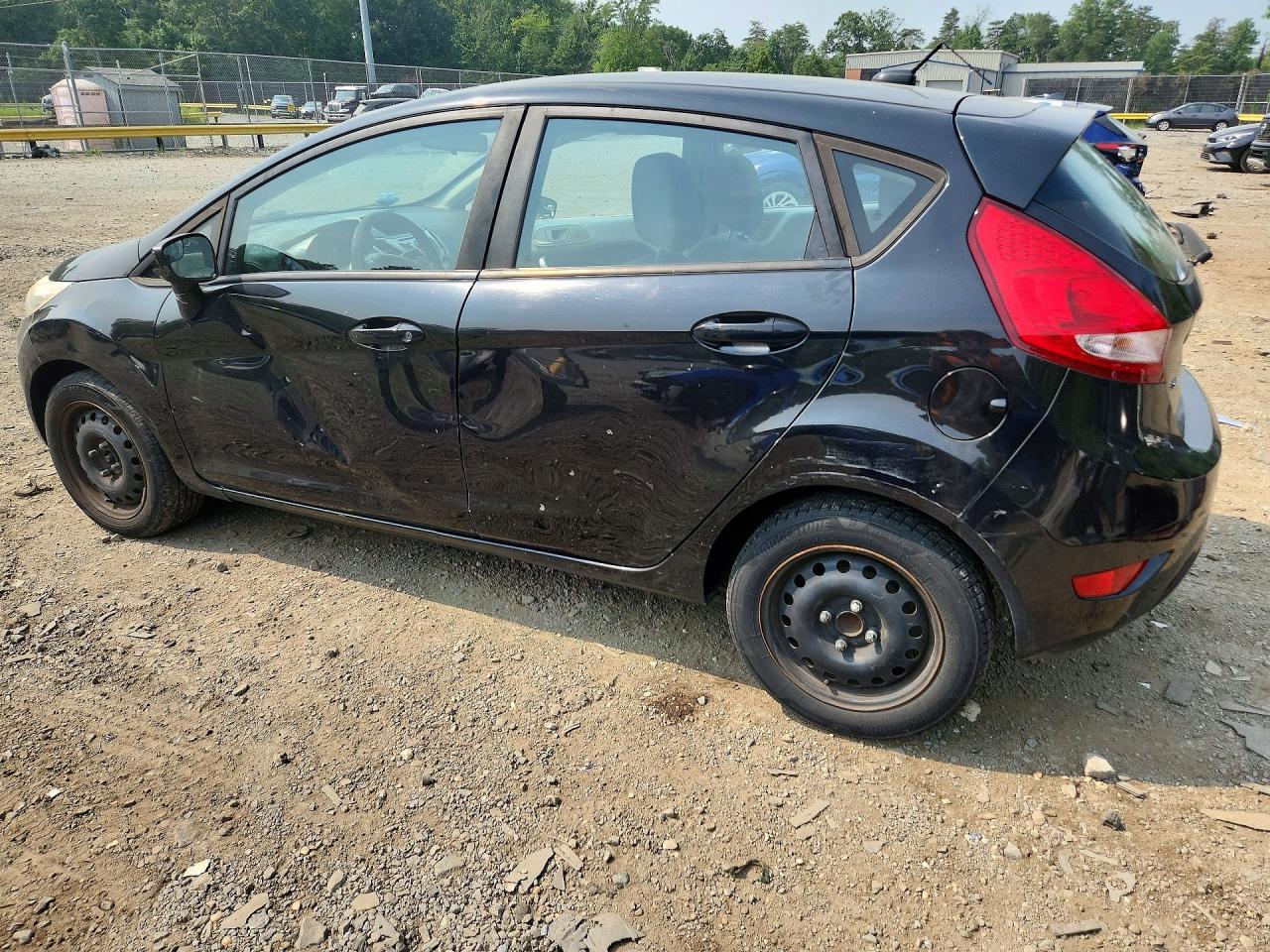 2012 FORD FIESTA