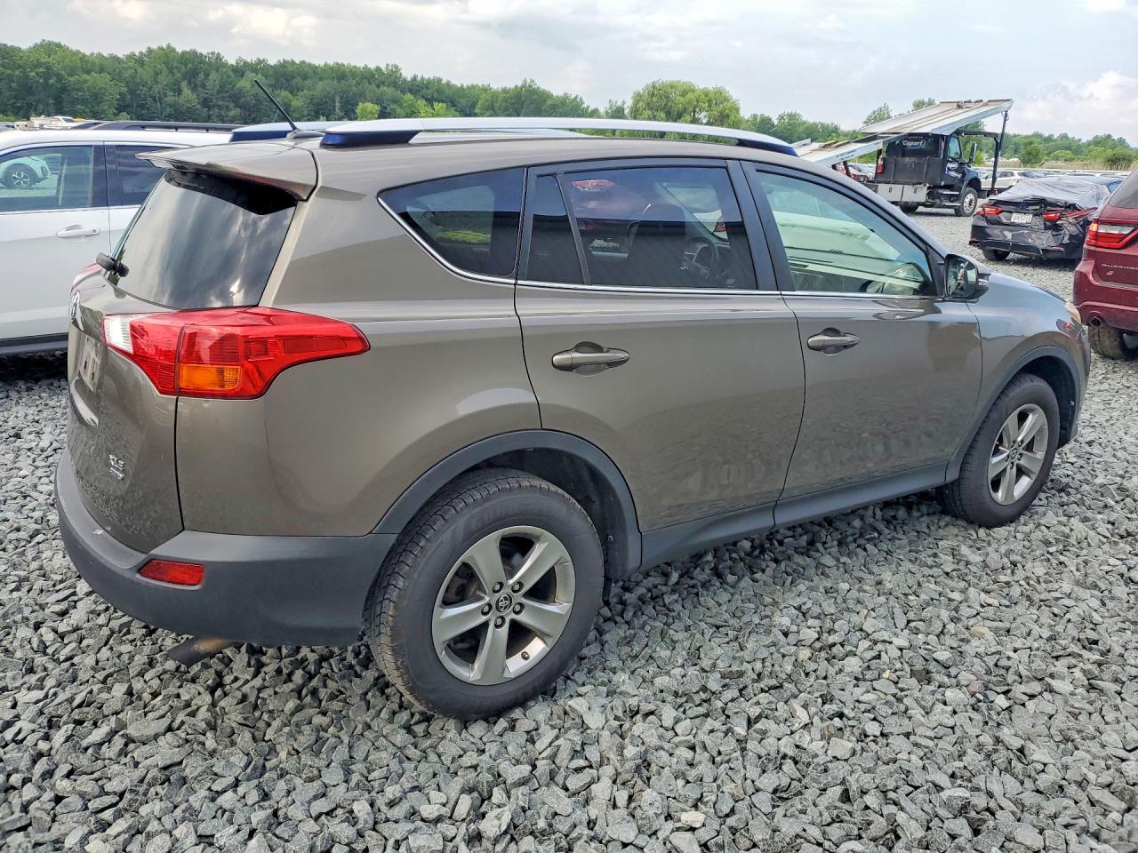 2015 TOYOTA RAV4