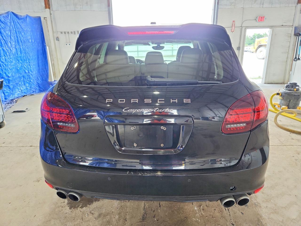 2013 PORSCHE CAYENNE