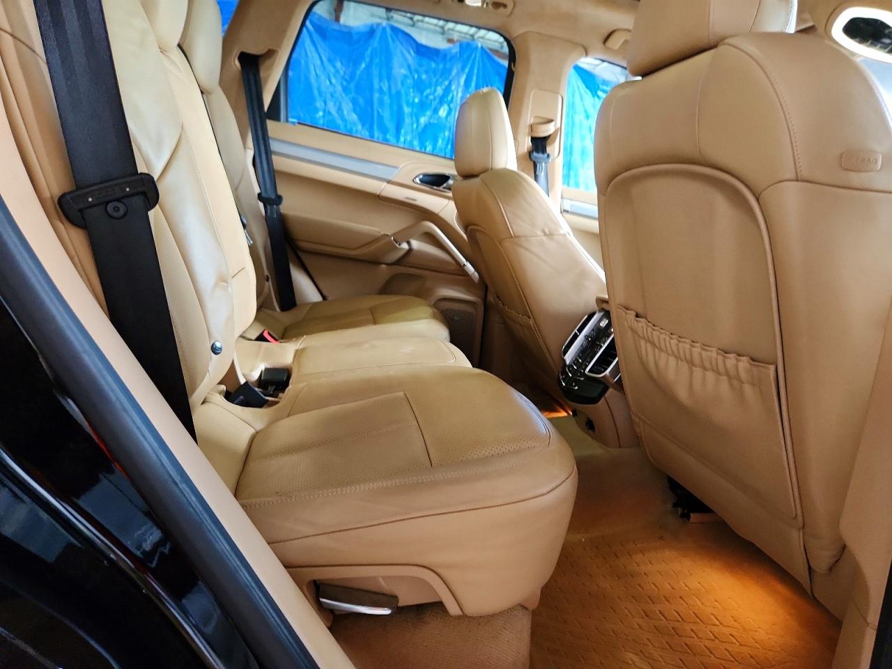 2013 PORSCHE CAYENNE