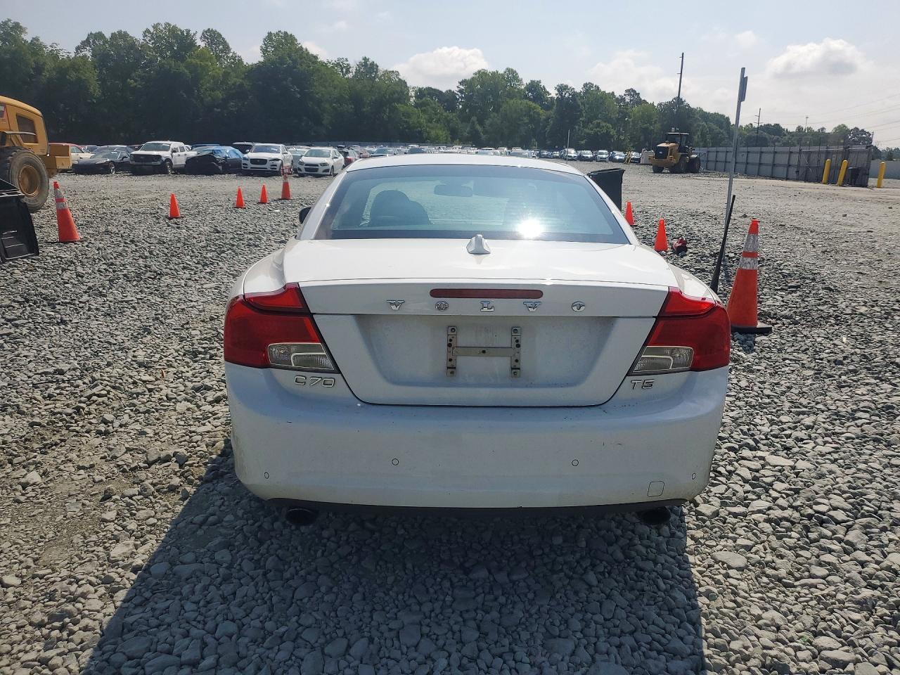 2013 VOLVO C70