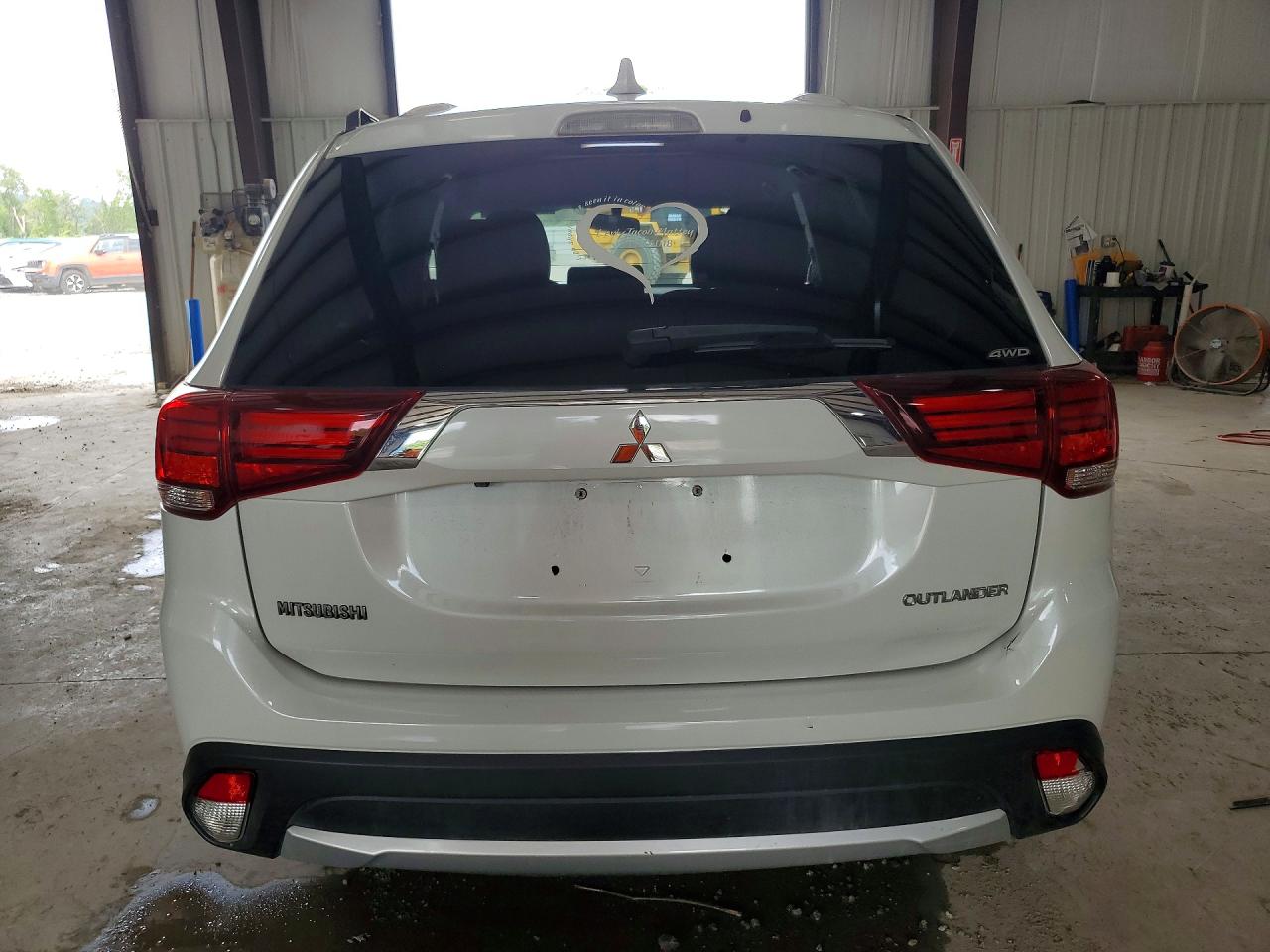 2017 MITSUBISHI OUTLANDER