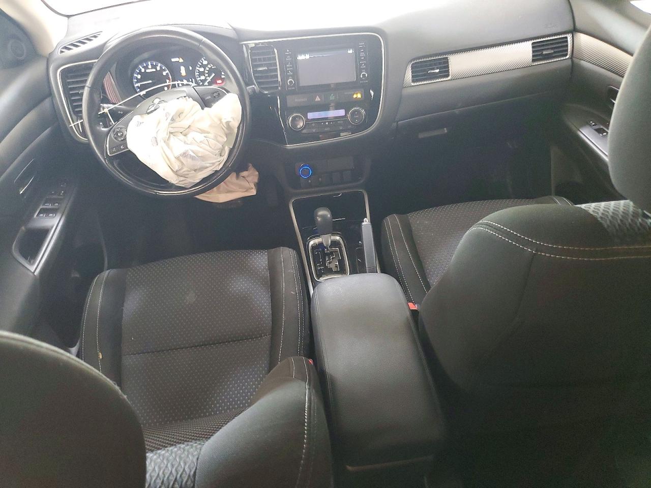 2017 MITSUBISHI OUTLANDER