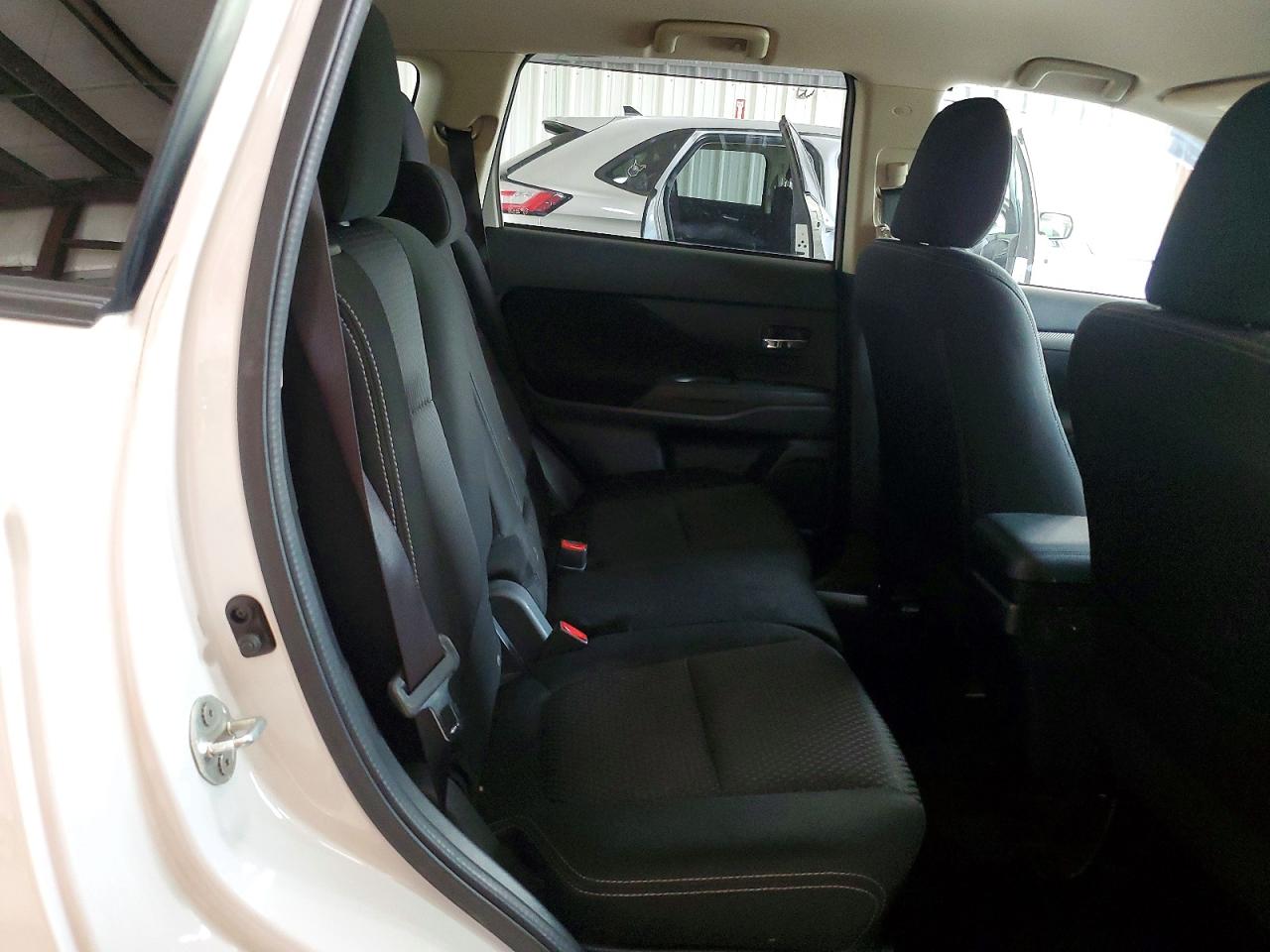 2017 MITSUBISHI OUTLANDER