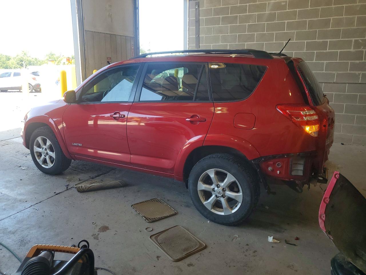 2010 TOYOTA RAV4