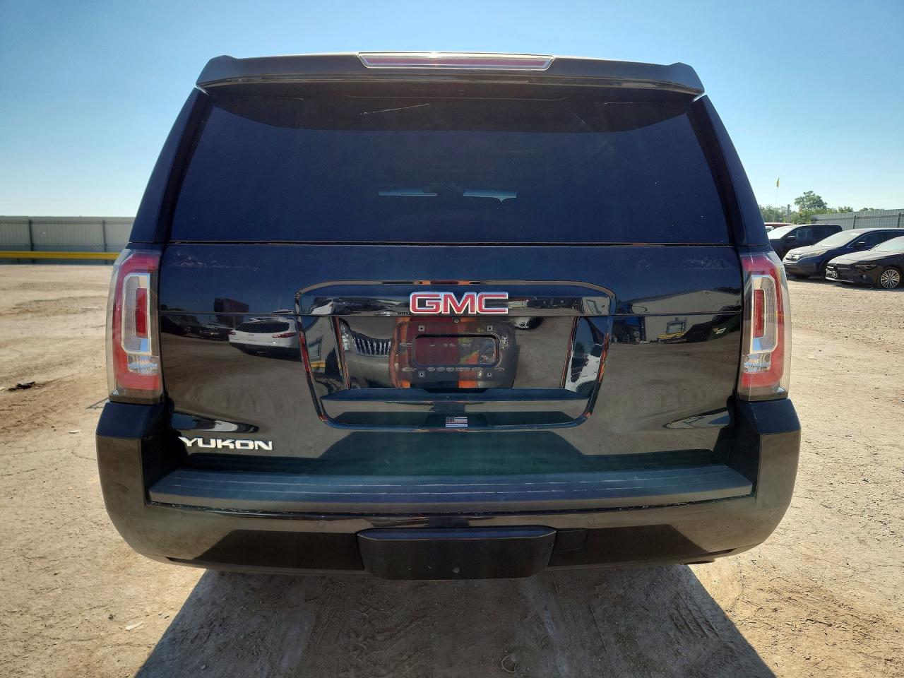 2016 GMC YUKON