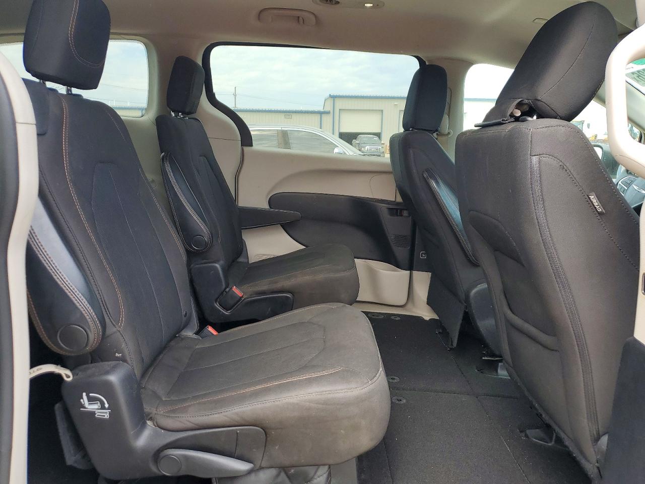 2017 CHRYSLER PACIFICA