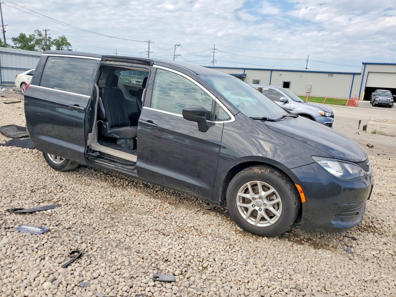 2017 CHRYSLER PACIFICA