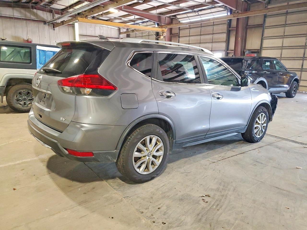 2017 NISSAN ROGUE