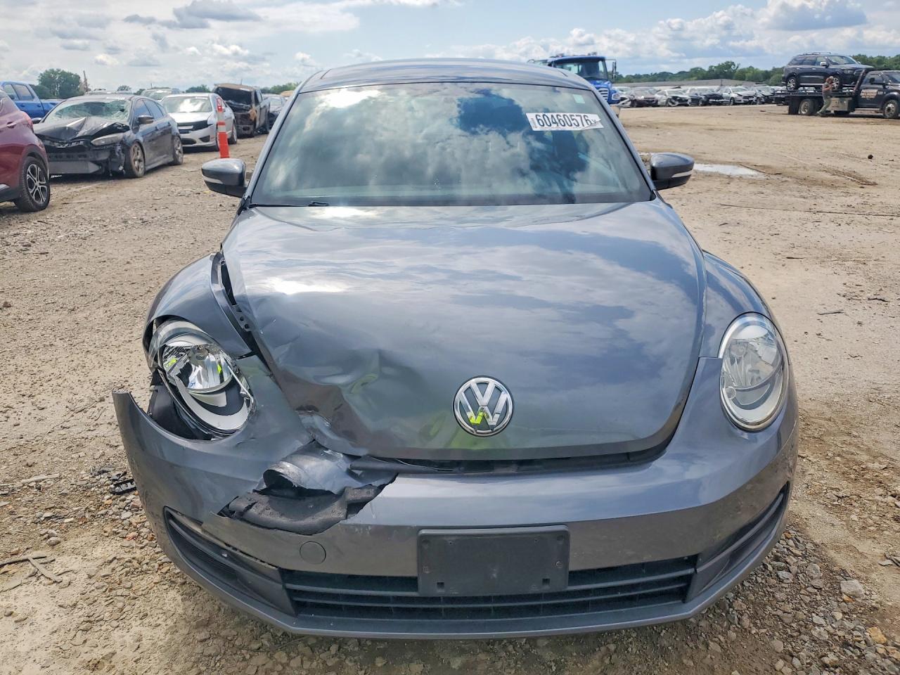 2013 VOLKSWAGEN BEETLE