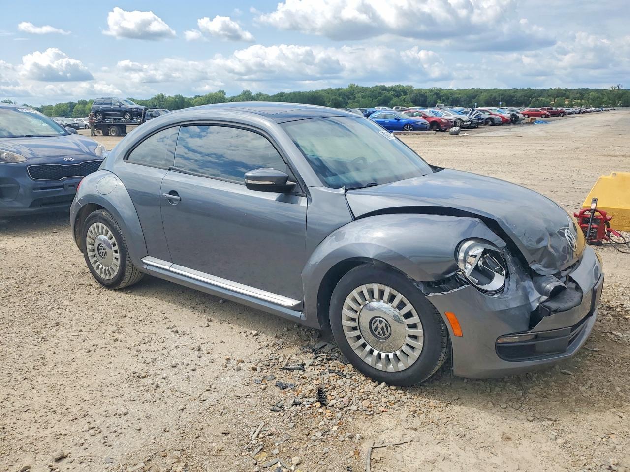 2013 VOLKSWAGEN BEETLE