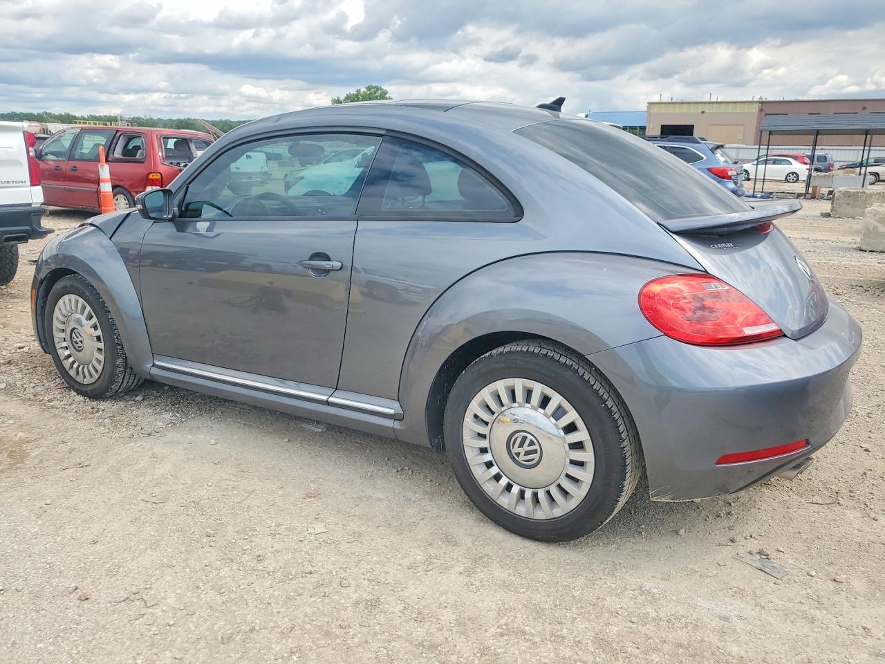2013 VOLKSWAGEN BEETLE