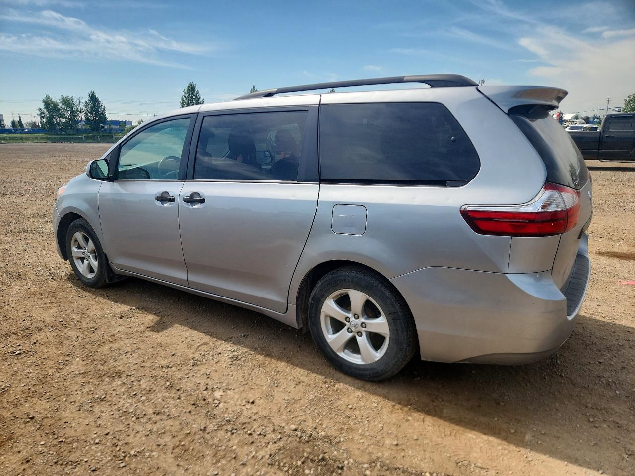 2015 TOYOTA SIENNA