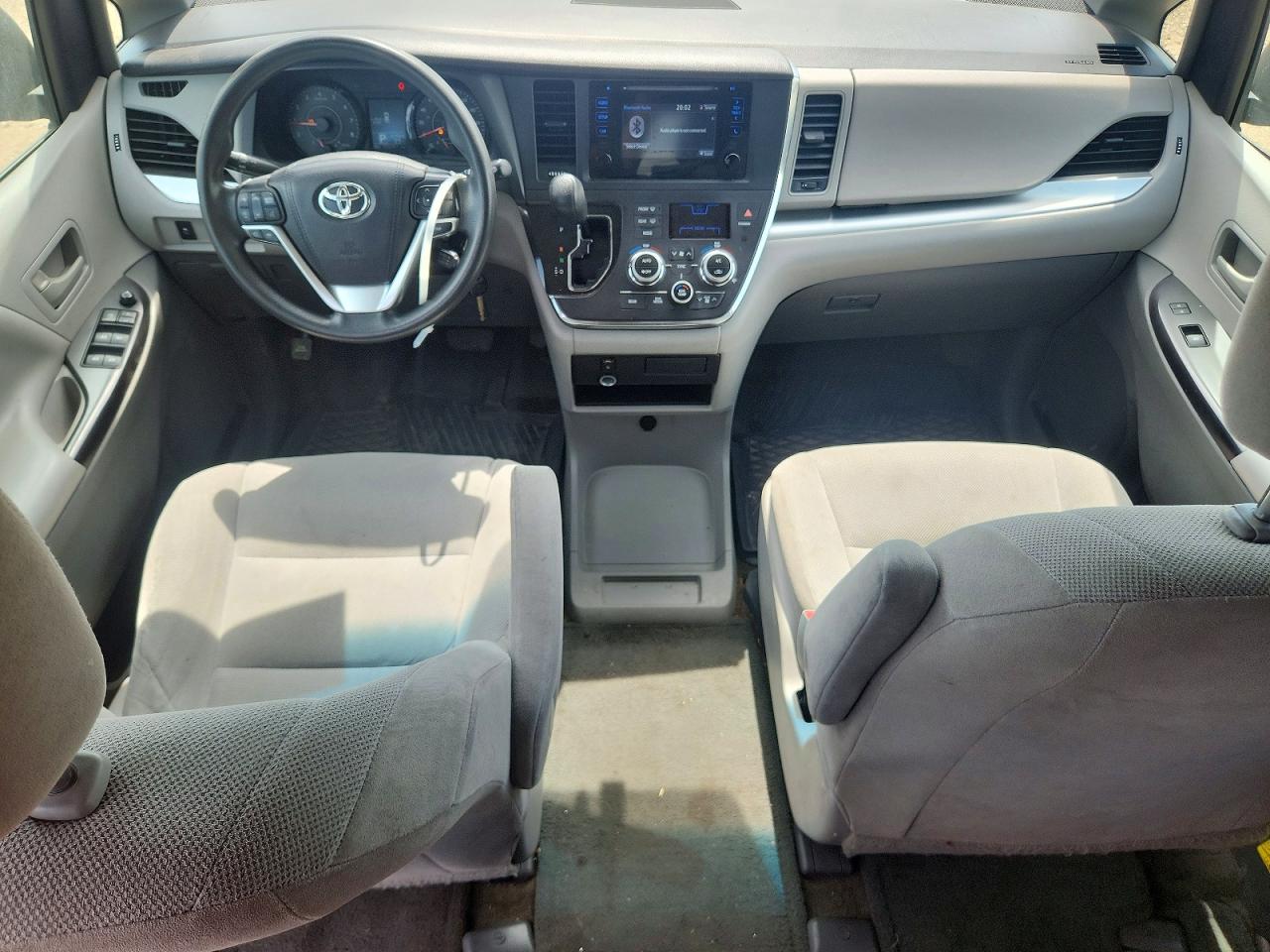 2015 TOYOTA SIENNA