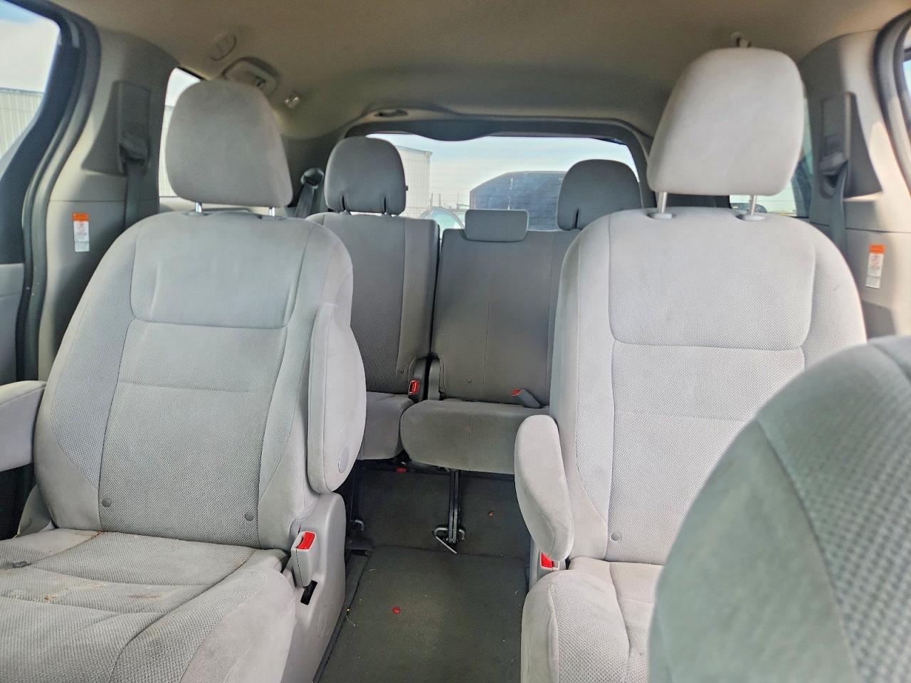2015 TOYOTA SIENNA