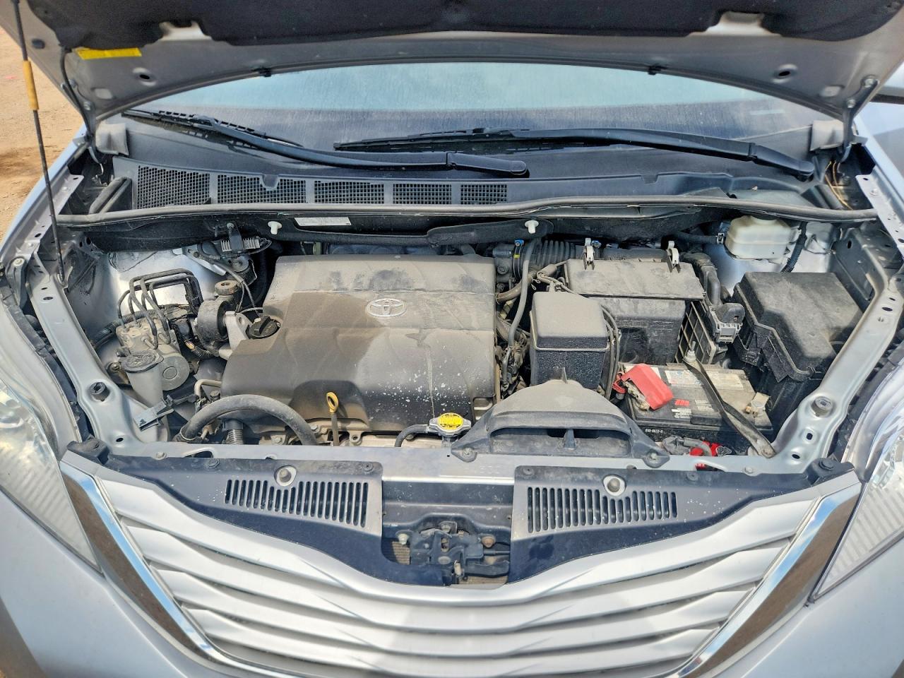 2015 TOYOTA SIENNA